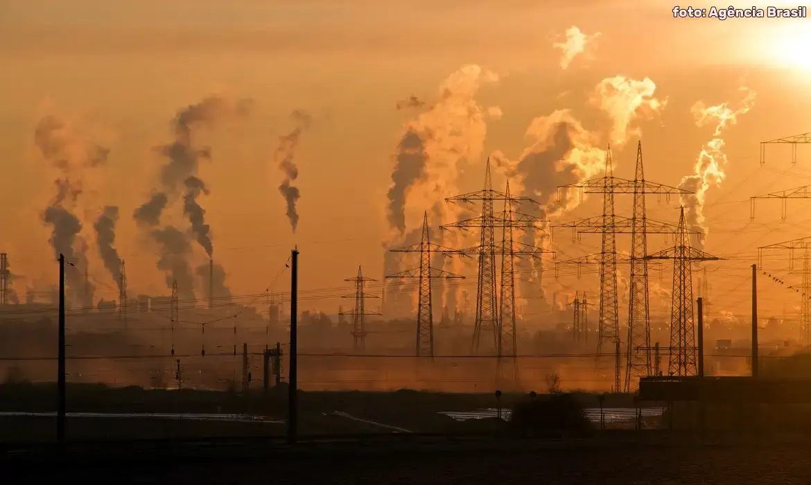 Especialistas afirmam que emergência climática é o principal risco para os negócios no Brasil